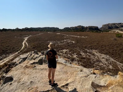 Vores product manager på Afrika, Winnie, i Isalo Nationalpark i Madagaskar